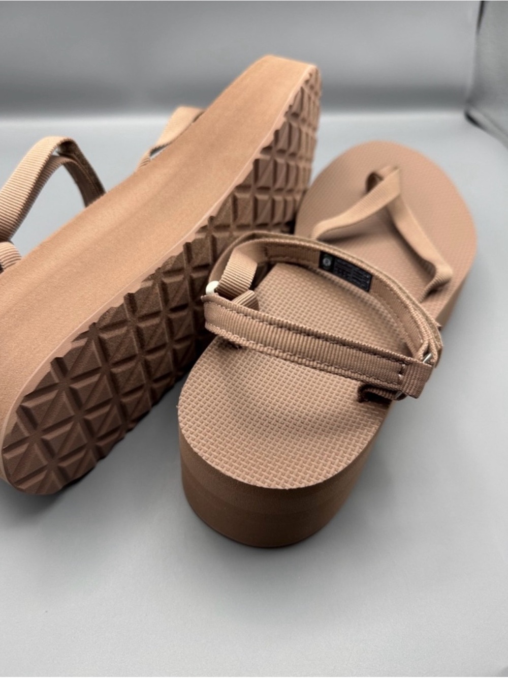 New Teva Women's Caribou 2” Flatform Slim Sandals size11 - Picture 4 of 7